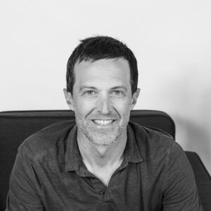 Headshot of Chris Agnew