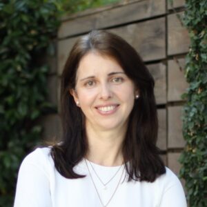 Headshot of Isabelle Hau