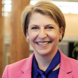 Headshot of Lindsay Jones